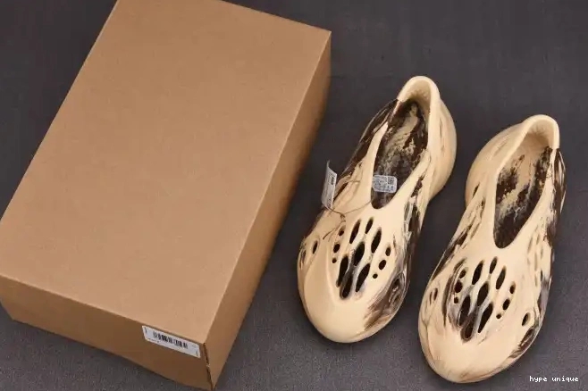 hype GX8774 Foam RNNR Cream Yeezy Adidas MX Clay 0327